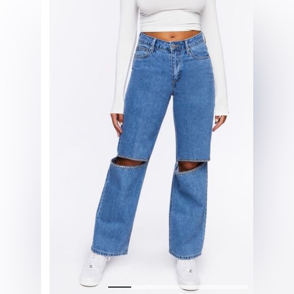 Forever 21 Rhinestone Split-Knee 90s-Fit Jeans - Picture 2 of 10